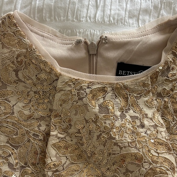 Betsy & Adam Gold Floral Lace Dress - Picture 13 of 15